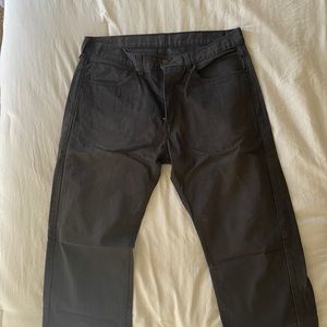 Like new dark gray Levi jeans size 36x32.